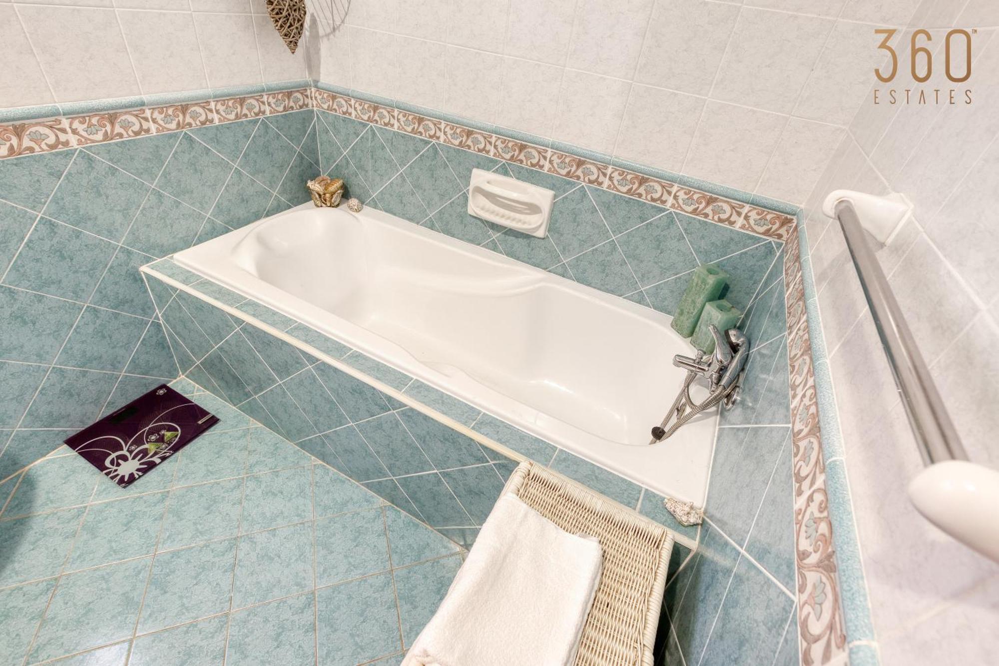 Charming 2br With Cosy Balcony In Marsascala By 360 Estates *